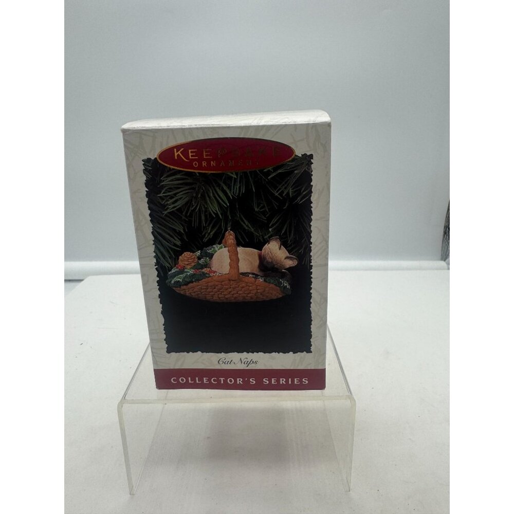 Vintage Hallmark Keepsake Christmas Ornament Cat Naps 1996